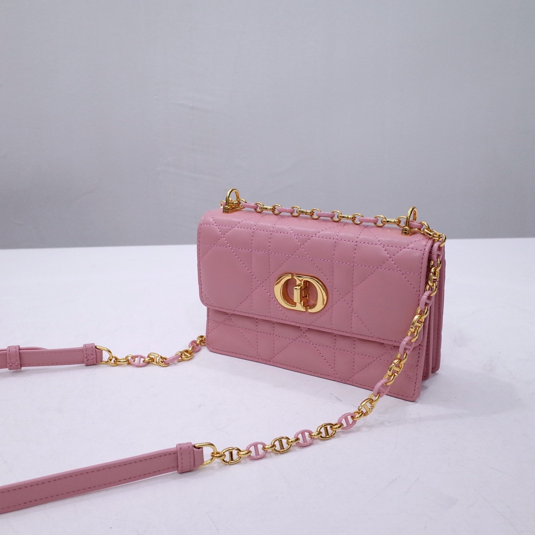 Miss Caro Pouch with Chain Pink Macrocannage Lambskin